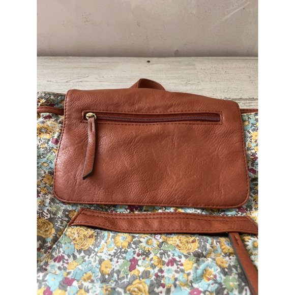 Bueno tan and floral cloth and faux leather trim adjustable backpack - Picture 2 of 11